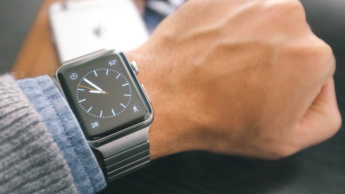 How to Buy a Stainless Steel Band for Your Apple Watch?