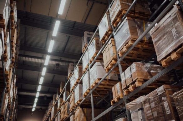 8 Necessary Equipment for a Warehouse Business