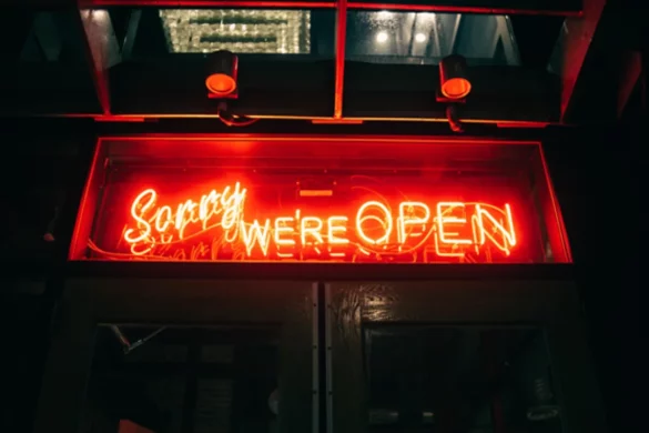 How Neon Business Signs Boost Shop Promotion