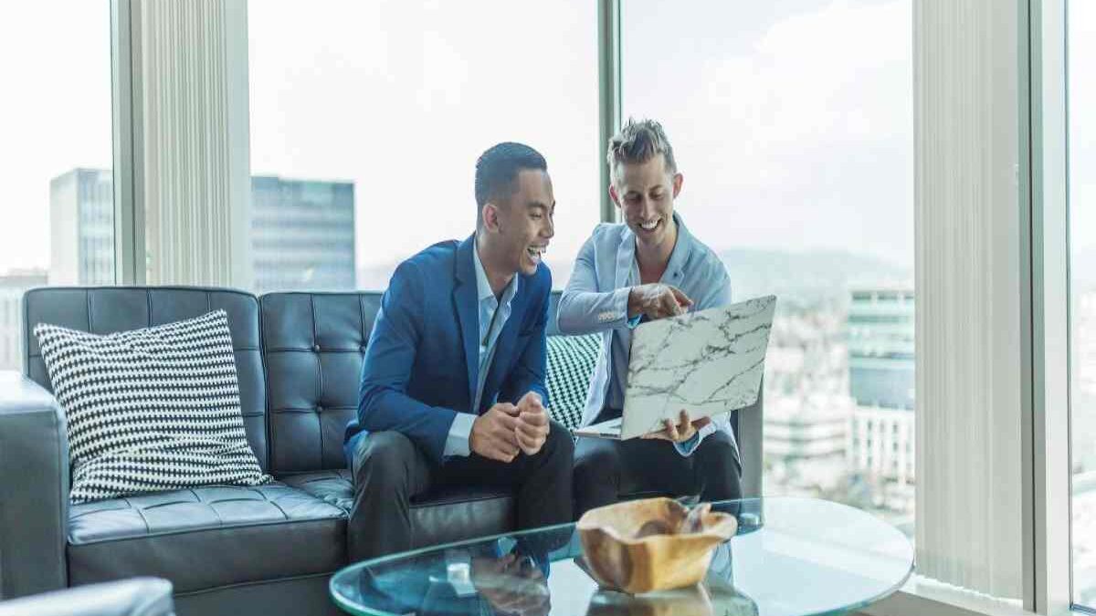 Cryptocurrency and Small Businesses – Opportunities and Challenges