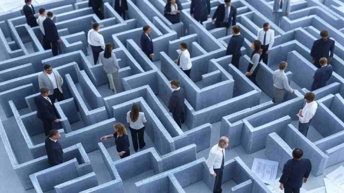 Navigating Recruitment Compliance & Legal Challenges: A Guide for Employers